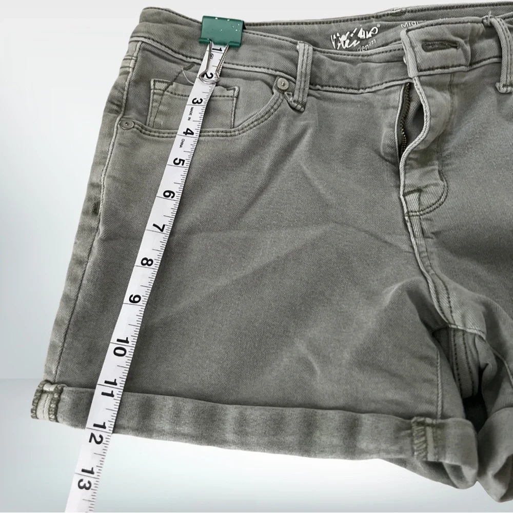 Mossimo Denim Green Mid‎ Risi Midi Super Stretch Shorts, Size 10/30R, UGC